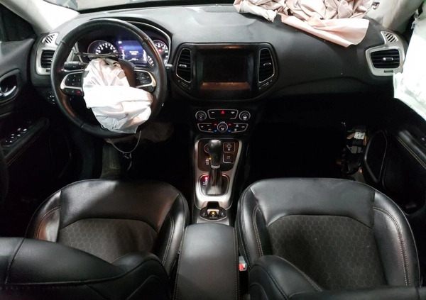Jeep Compass cena 34000 przebieg: 92217, rok produkcji 2018 z Korfantów małe 67